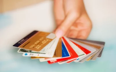 Butuh Dana Pinjaman: Mengajukan Kartu Kredit atau KTA?